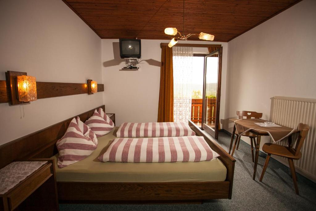 Ferienpension Garni Hubert Rigelnik Sankt Kanzian am Klopeiner See Room photo