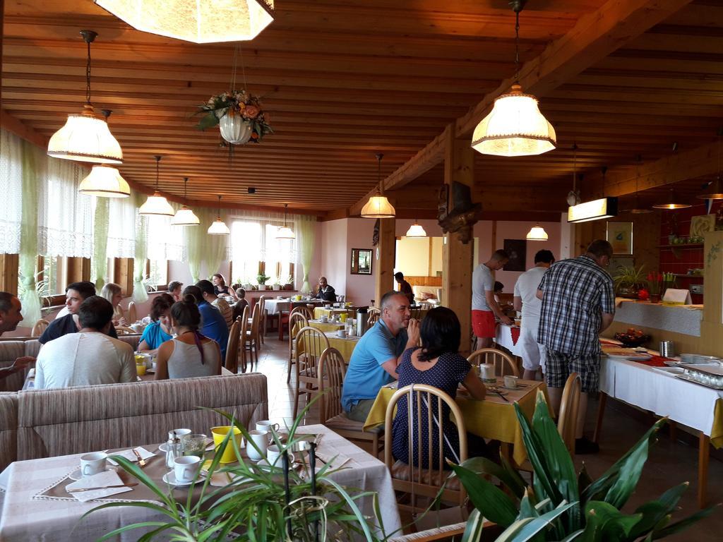 Ferienpension Garni Hubert Rigelnik Sankt Kanzian am Klopeiner See Exterior photo